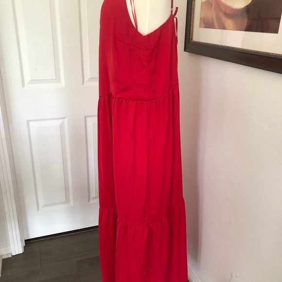 Tiered Dress - Picture 3 of 7